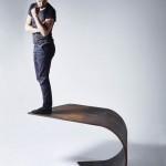 DESIGN : La table qui défie la gravité DESIGN : La table qui défie la gravité