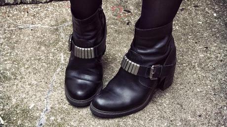 # Grungy rock # # Grungy rock #