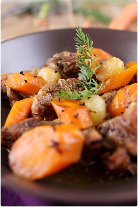 Sauté de porc au miel, carottes et ras el hanout Sauté de porc au miel, carottes et ras el hanout