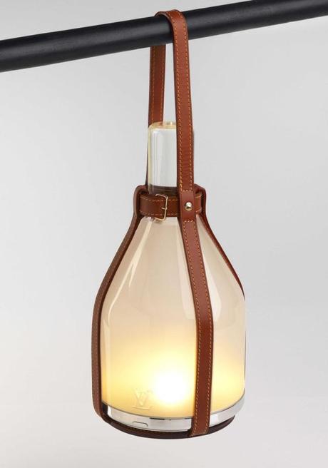 Design : Bell-lamp by Edward Barber and Jay Osgerby