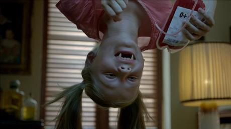 Buzzman lance la saga d’une famille vampire pour CANALPLAY elsa-vampire