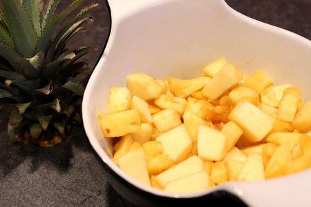 Crumble à l'ananas, vanille, citron vert et noix de coco IMG_1354r