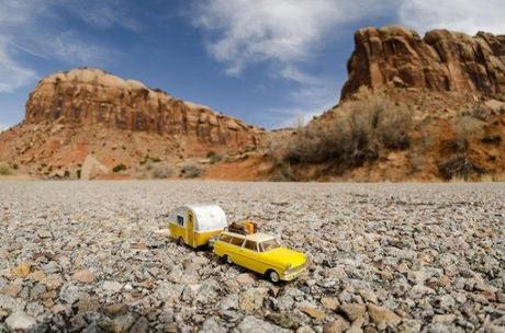UN PETIT MONDE miniature_world1