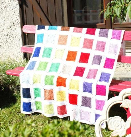 vit4 ma rainbow blanket