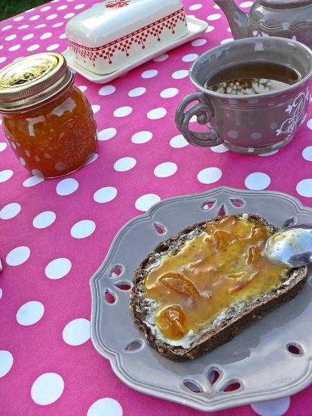 Confiture de mirabelles au muscat et pistaches P1140201_2