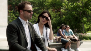 Critiques Séries : Elementary. Saison 2. Episode 1. Step Nine. vlcsnap-2013-09-28-13h54m25s5.png