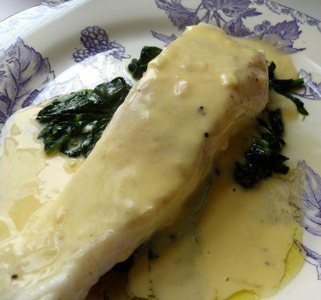 Lieu jaune, beurre blanc, épinards verts ! P1110560