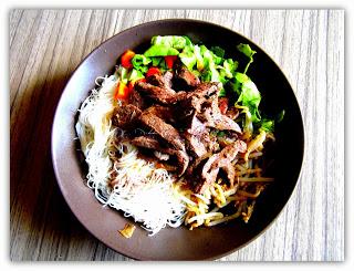 Il y avait longtemps que je n'avais pas mangé de bo bun... Il y avait longtemps que je n'avais pas mangé de bo bun...