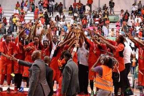 Afrobasket 2013 : L'Angola reste sur le toit de l'Afrique Angola-vainqueur-Afrobasket-2013_maputo2013.fibaafrica.com.jpg
