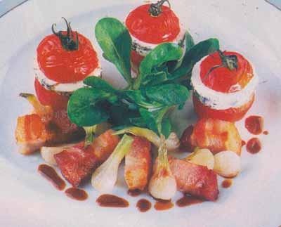 Tomates farcies au bruccio et graisserons de canard Tomate-chevre-w
