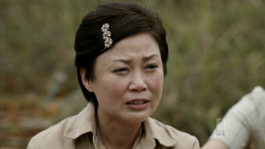 Critiques Séries : Serangoon Road. Saison 1. Episode 2. vlcsnap-2013-09-29-23h38m37s179.png