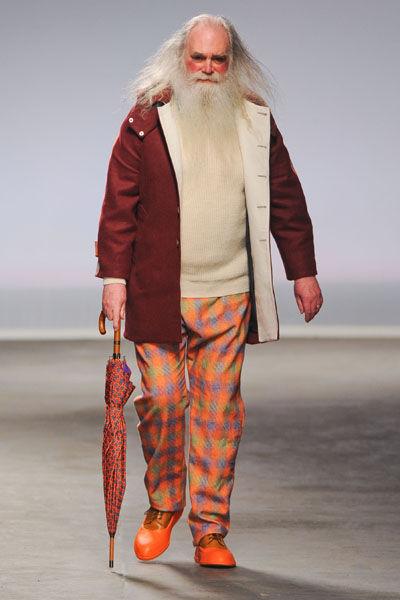 C’est Noël le 1er octobre! (au moins pour votre débit internet) http://www.lexpress.fr/diaporama/diapo-photo/tendances/mode-homme/les-pires-looks-de-la-fashion-week-homme-automne-hiver-2013-2014-de-londres_1208668.html