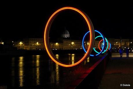 Notre dame de bon port Nantes les Anneau de Buren et Bouchain La photo du jour 2 Octobre