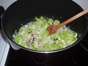 OLYMPUS DIGITAL CAMERA Crumble saumon/fondue de poireaux : oui, le poisson, c’est bon !