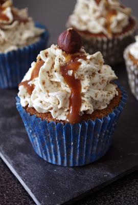 Cupcakes d'automne (noisettes, épices, caramel)