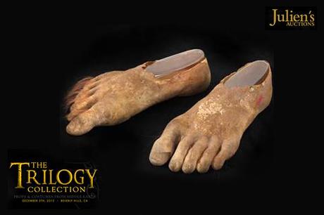 Une vente aux enchères des objets du « Seigneur des Anneaux » Hobbit-feet