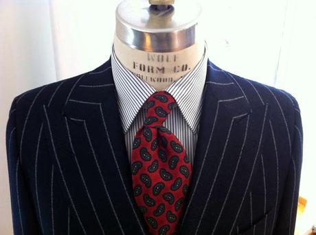 Style italien, mode demploi style italien homme style italien sprezzatura spezzato Slim Aarons Gianni Agnelli foulard Dolce Vita derby à double boucle style italien costume attolini Style italien, mode demploi