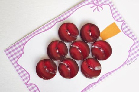 #raisin #bouton #bordeaux plastique www.CocoFlower.net #raisin #bouton #bordeaux plastique www.CocoFlower.net