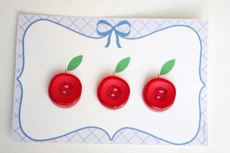 #pommes #bouton #rouge plastique www.CocoFlower.net #pommes #bouton #rouge plastique www.CocoFlower.net