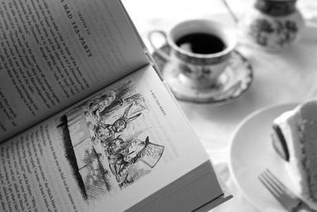 Alice in Wonderland : du plaisir à revendre ! alice book1