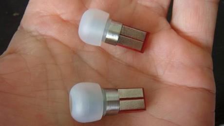 split-miniscule-lecteur-mp3-controle-serrage-dents