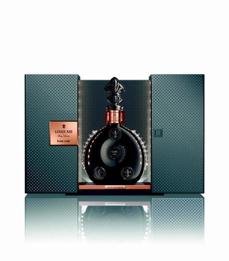 LOUIS XIII Rare Cask Beautyshot box white copie