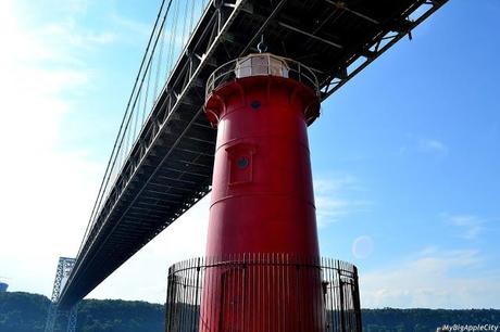 The Little Red Lighthouse of Manhattan // le petit phare rouge de New York