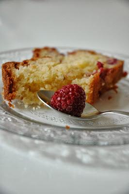 Cake aux amandes et aux framboises