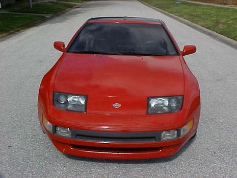 Jean Claude Attitude dans une Nissan 300 ZX 3.0 V6 Twin Turbo rouge