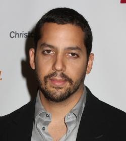 David Blaine bat le record du monde d'apnée: 17 minutes! (VIDEO) David Blaine