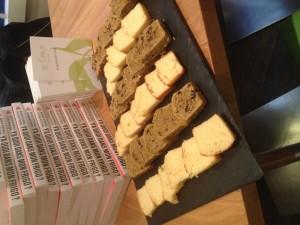 dedicace au salon de thé george cannon SOIREE TRES REUSSIE POUR CETTE PREMIERE DEDICACE A LA MAISON DE THE GEORGE CANNON