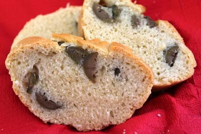 PAIN AUX OLIVES PAIN AUX OLIVES