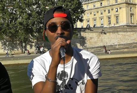 Le rappeur Guizmo veut choquer les passants ! Le rappeur Guizmo veut choquer les passants !