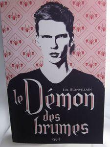 “Quelle naïveté! Le Diable a juste joué avec lui.Et moi,je trouverai un autre complice.La terreur ne manquera jamais de valets.” IMG_9726