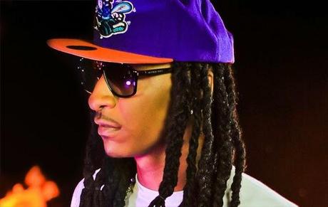 Saïk parle de Kenza Farah et de Sadek sur son album Saïk parle de Kenza Farah et de Sadek sur son album