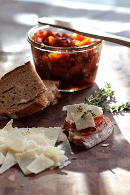 Chutney de courge longue de Nice (recette de Donna Hay ) pour accompagner une viande , du fromage et pourquoi pas du foie gras ?
