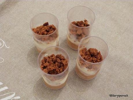 Verrine pomme-ananas et crumble de spéculoos / Apple and pineapple purée and its speculoos crumble