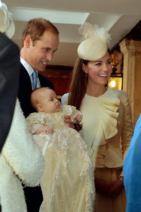 La Duchesse de Cambridge en Alexander McQueen lors du baptême du Prince George...