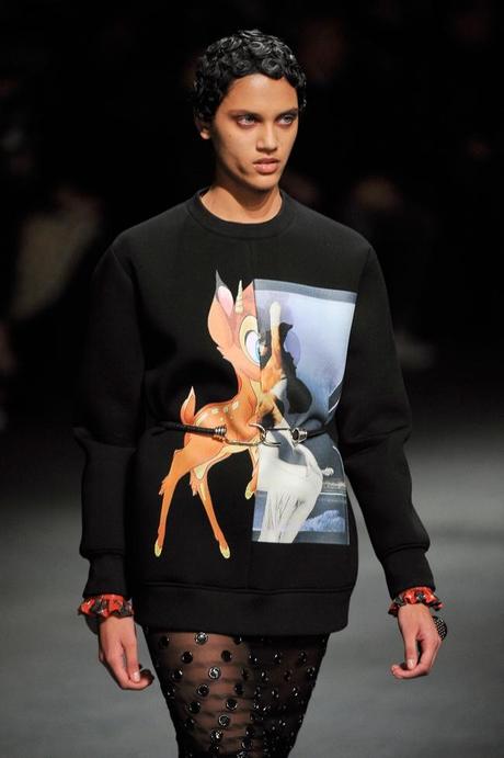 Le sweatshirt Bambi de Givenchy