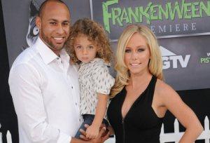 kendra_wilkinson_is_getting_ready_for_baby_number_2
