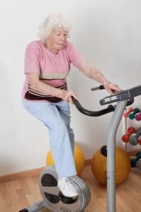 L'EXERCICE PHYSIQUE réduit de 60% le risque de chute avec fracture chez le patient âgé – Inserm et BMJ