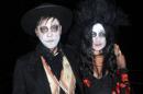 Halloween 2013 : qui se cache derrière ce couple lugubre et squelettique ?