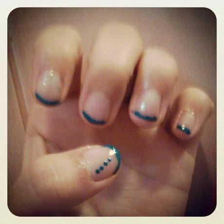 Le jour où je me suis essayé au nail art! Le jour où je me suis essayé au nail art!