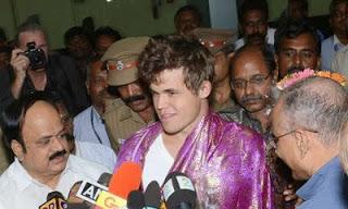 Magnus Carlsen,challenger d'Anand est arrivé en Inde