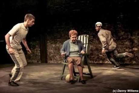 THEATRE : Ten Hood – Mon Royaume tenhood1_(c)_danny_willems_web