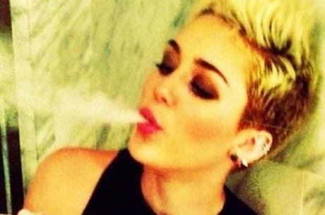 CHOC : Miley Cyrus est restée 7 heures dans un coffee-shop d'Amsterdam