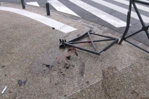 Accident par excès de vitesse rue Benfleet à Romainville. Carrefour I J C Benfleet nuit 8 9 - 11 2013 (Barr-copie-1