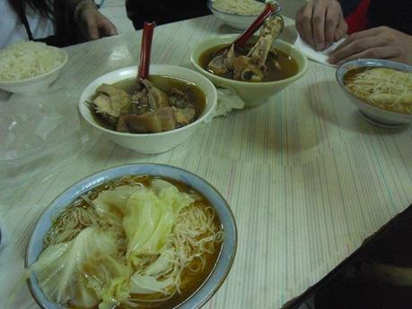 Les plats étranges à manger (ou pas) au night market de Longshan [Attention aux estomacs sensibles]