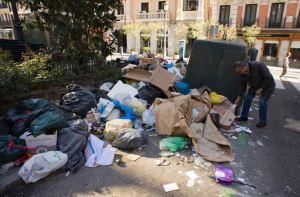 Actualité du 13/11/2013 564495-des-dechets-dans-le-centre-ville-de-madrid-le-11-novembre-2013