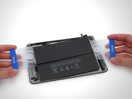 iFixit vient de publier le démontage de l’iPad Mini Retina iFixit-Nouvel-iPad-Mini-Retina-Demontage-3